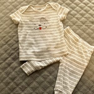 Adorable 2 piece baby outfit size 0-3